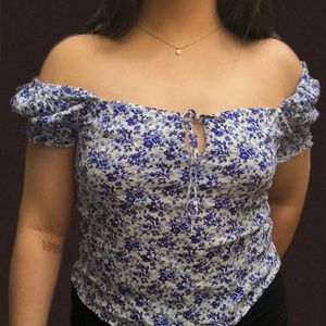 H&M Blue Floral Sweetheart Neckline Blouse